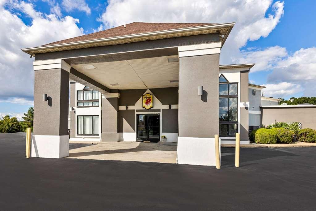 Super 8 By Wyndham Dickson Hotel Eksteriør billede